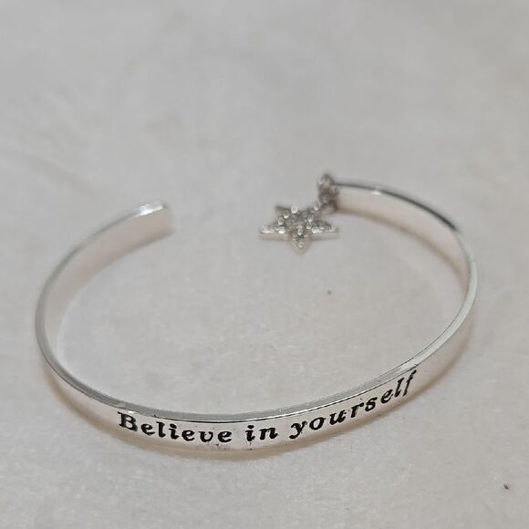 Silver Avon Inspirational Bracelet - Picture 1 of 3